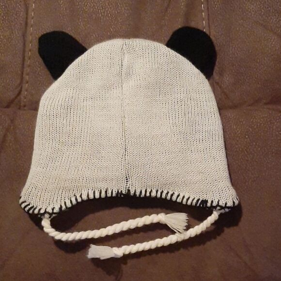Panda bear beanie hat - Picture 2 of 3
